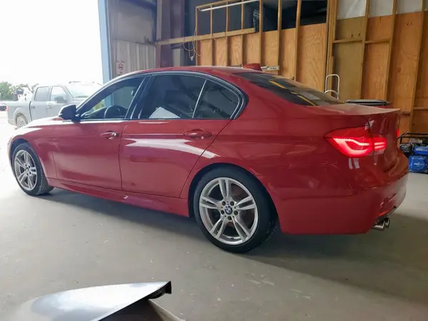 WBA8B9G56JNU98788 2018 BMW 3ER - Image 2