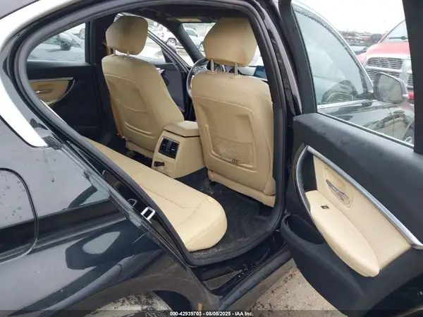 WBA8B9G56JNU99195 2018 BMW 3ER - Image 8