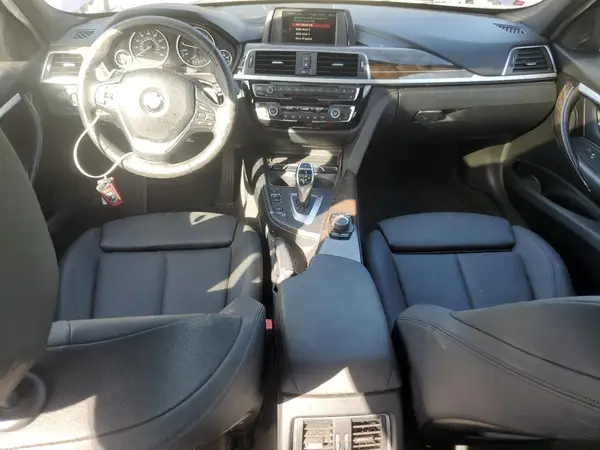 WBA8B9G56JNU99634 2018 BMW 3ER - Image 8
