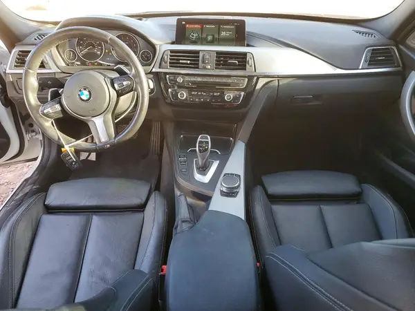 WBA8B9G56JNU99813 2018 BMW 3ER - Image 8