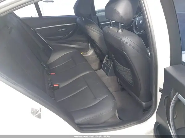 WBA8B9G57HNU09417 2017 BMW 3ER - Image 8