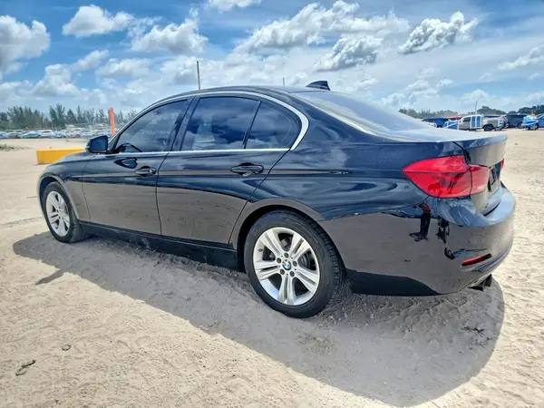 WBA8B9G57HNU09529 2017 BMW 3ER - Image 2