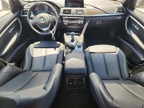 WBA8B9G57HNU48668 2017 BMW 3ER - Image 8