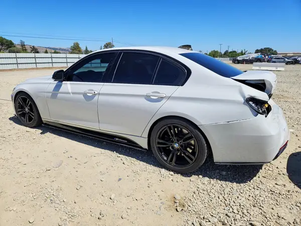 WBA8B9G57HNU48721 2017 BMW 3ER - Image 2
