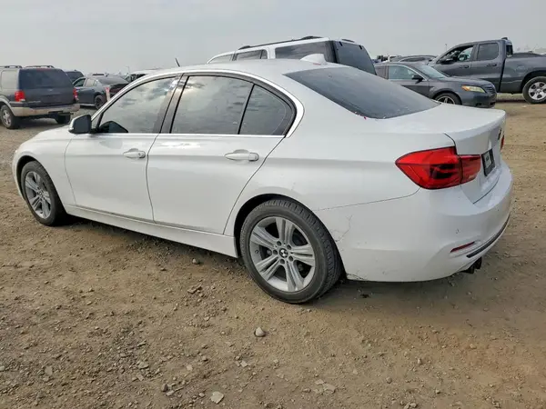 WBA8B9G57HNU49531 2017 BMW 3ER - Image 2