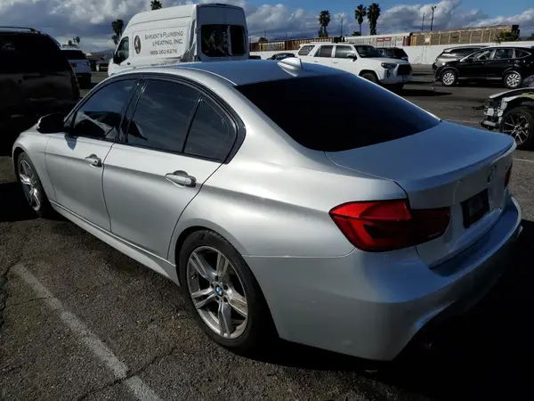 WBA8B9G57HNU50064 2017 BMW 3ER - Image 2