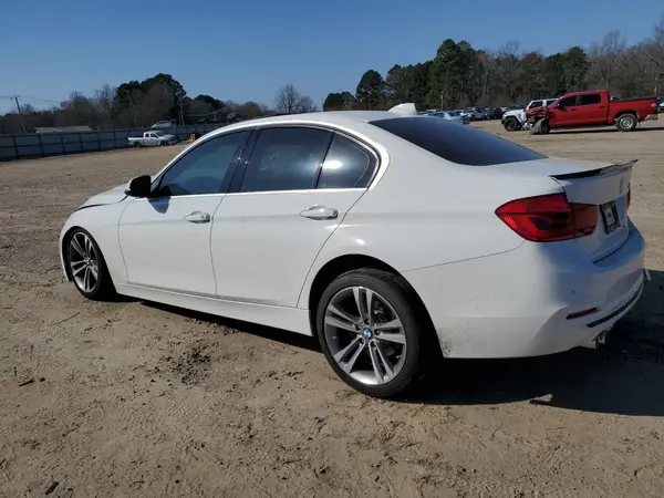 WBA8B9G57HNU50470 2017 BMW 3ER - Image 2