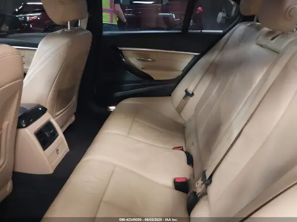 WBA8B9G57JNU57263 2018 BMW 3ER - Image 8