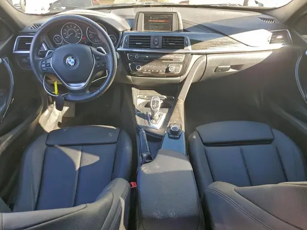 WBA8B9G57JNU57876 2018 BMW 3ER - Image 8