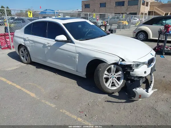 WBA8B9G57JNU58056 2018 BMW 3ER - Image 1