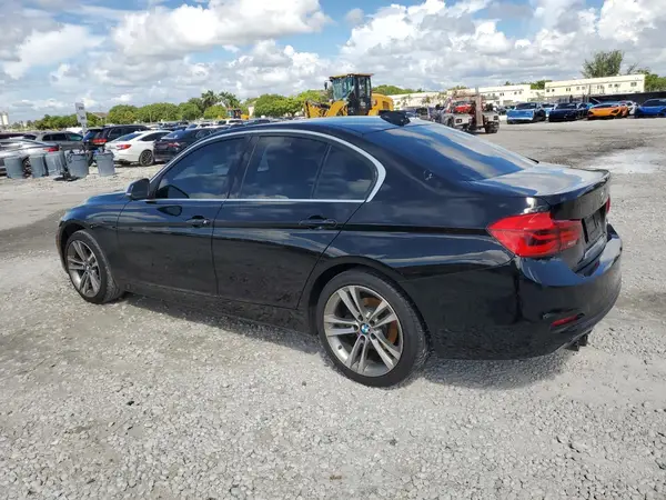 WBA8B9G57JNU95883 2018 BMW 3ER - Image 2