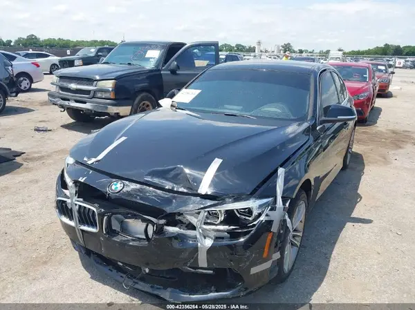 WBA8B9G57JNU96225 2018 BMW 3ER - Image 2