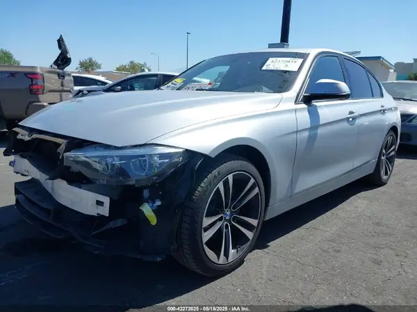WBA8B9G57JNU96581 2018 BMW 3ER - Image 2