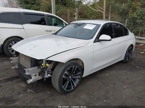 WBA8B9G57JNU97746 2018 BMW 3ER - Image 2
