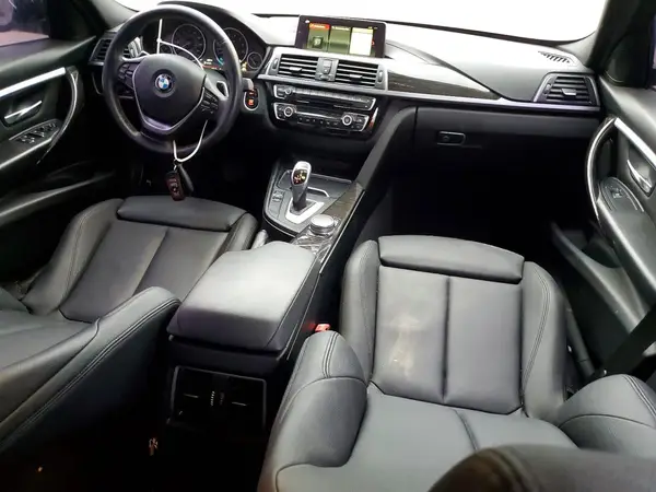 WBA8B9G57JNU99027 2018 BMW 3ER - Image 8