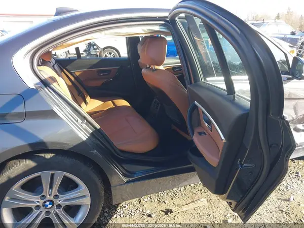 WBA8B9G58HNU09443 2017 BMW 3ER - Image 8