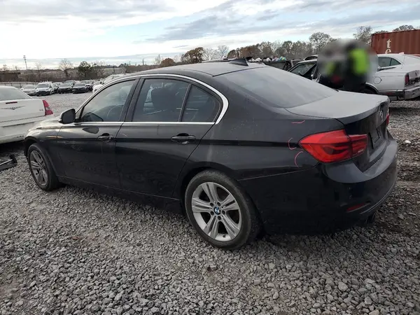 WBA8B9G58HNU49294 2017 BMW 3ER - Image 2
