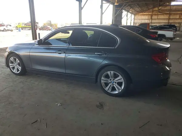 WBA8B9G58HNU49702 2017 BMW 3ER - Image 2