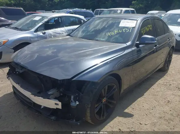 WBA8B9G58HNU50963 2017 BMW 3ER - Image 2