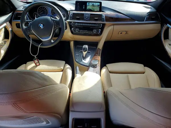 WBA8B9G58HNU51014 2017 BMW 3ER - Image 8