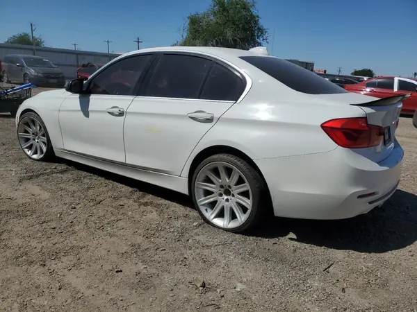 WBA8B9G58HNU51112 2017 BMW 3ER - Image 2