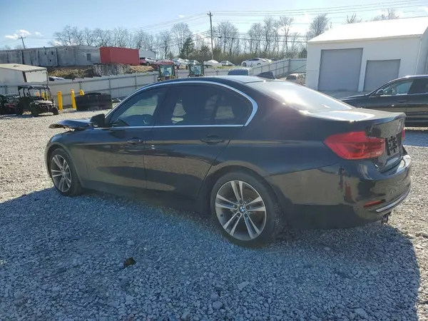 WBA8B9G58JNU57868 2018 BMW 3ER - Image 2
