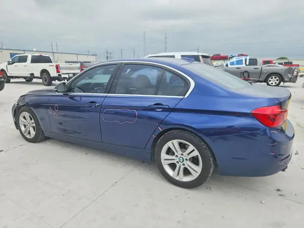 WBA8B9G58JNU57949 2018 BMW 3ER - Image 2