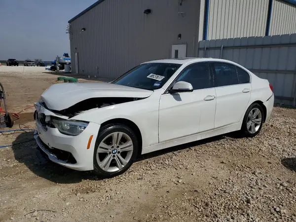WBA8B9G58JNU95939 2018 BMW 3ER - Image 1