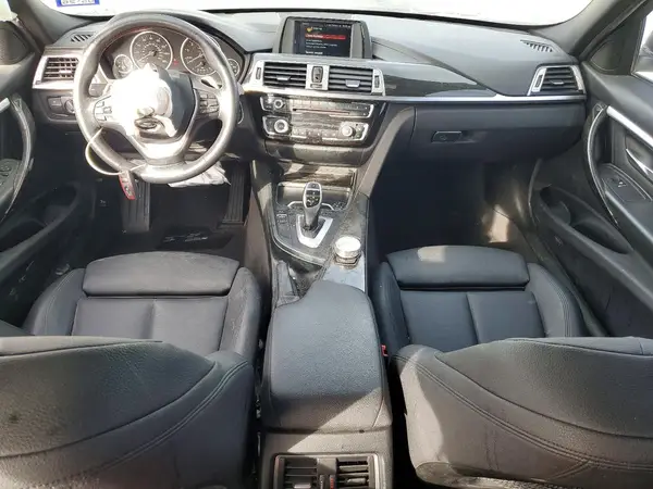 WBA8B9G58JNU95939 2018 BMW 3ER - Image 8