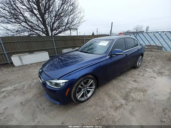 WBA8B9G58JNU97013 2018 BMW 3ER - Image 2