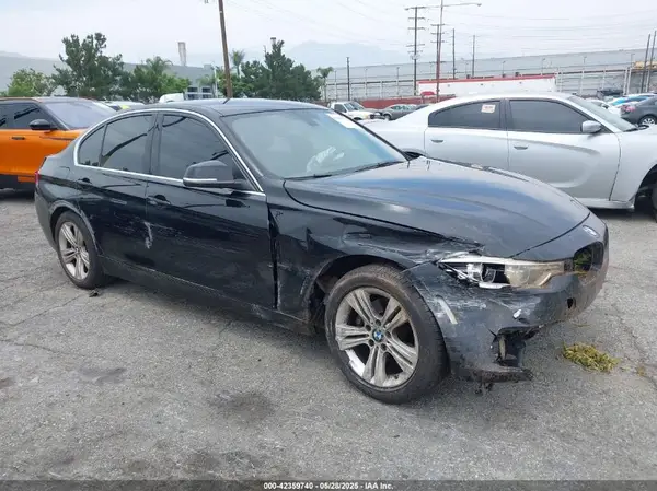 WBA8B9G58JNU97108 2018 BMW 3ER - Image 1