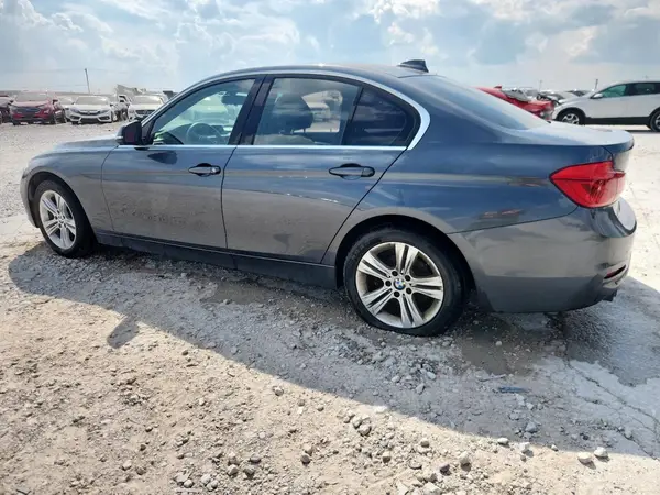 WBA8B9G58JNU97741 2018 BMW 3ER - Image 2