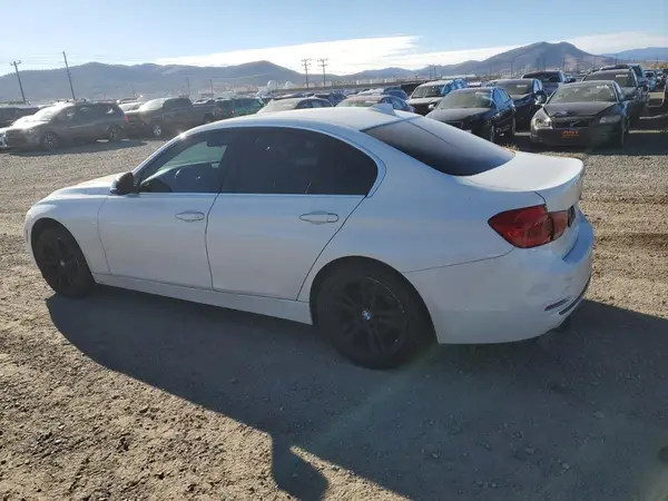 WBA8B9G58JNU99537 2018 BMW 3ER - Image 2