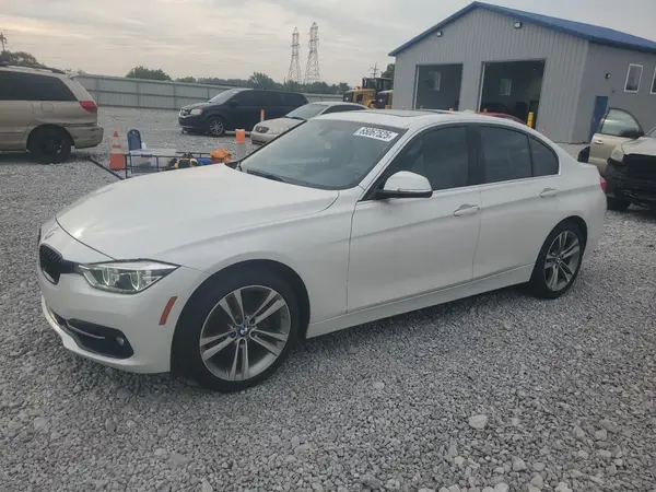 WBA8B9G58JNV00119 2018 BMW 3ER - Image 1