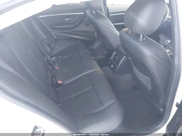 WBA8B9G59HNU09855 2017 BMW 3ER - Image 8