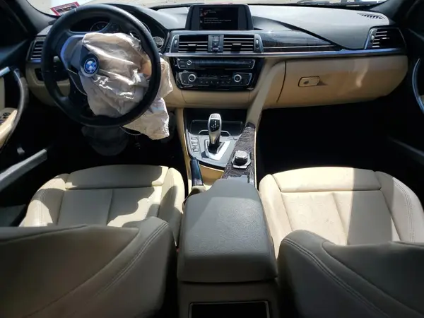 WBA8B9G59HNU50258 2017 BMW 3ER - Image 8
