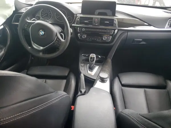 WBA8B9G59JNU57913 2018 BMW 3ER - Image 8