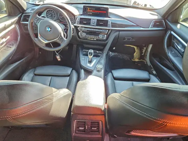 WBA8B9G59JNU96274 2018 BMW 3ER - Image 8