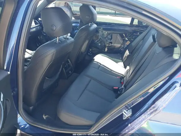 WBA8B9G59JNU99529 2018 BMW 3ER - Image 8