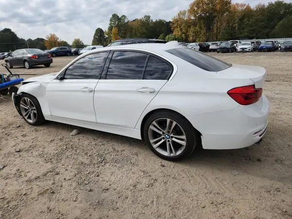 WBA8B9G5XHNU09394 2017 BMW 3ER - Image 2