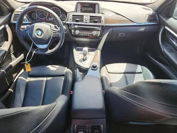 WBA8B9G5XHNU50107 2017 BMW 3ER - Image 8