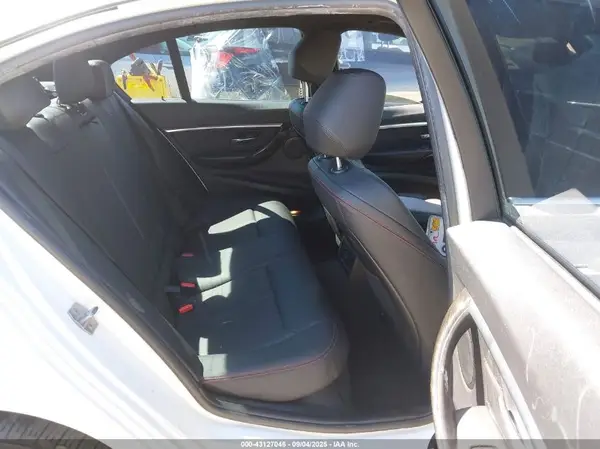 WBA8B9G5XHNU50785 2017 BMW 3ER - Image 8