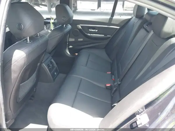 WBA8B9G5XHNU51094 2017 BMW 3ER - Image 8