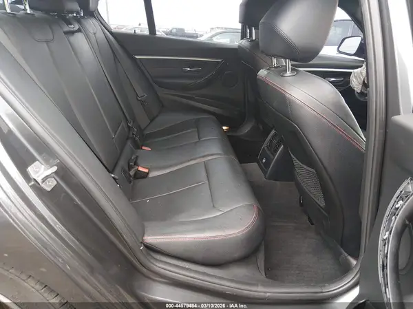 WBA8B9G5XJNU58200 2018 BMW 3ER - Image 8