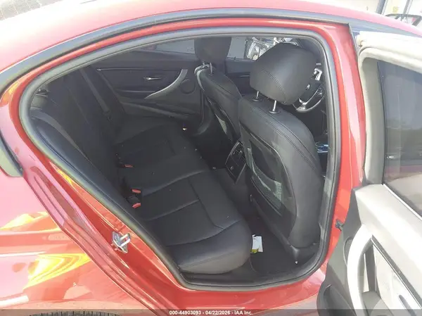 WBA8B9G5XJNU95750 2018 BMW 3ER - Image 8