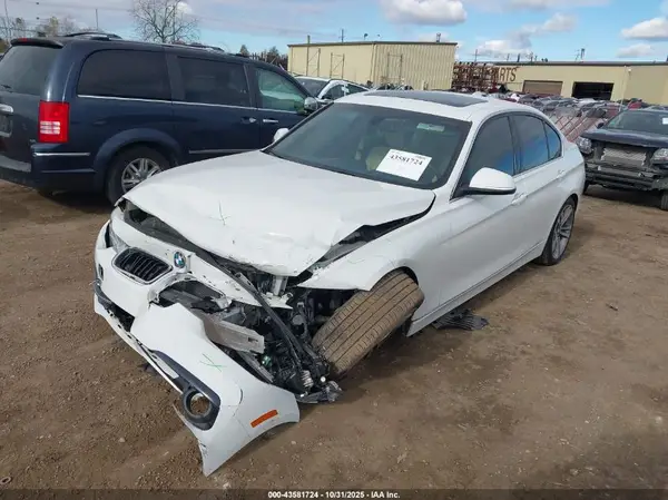 WBA8B9G5XJNU96090 2018 BMW 3ER - Image 2