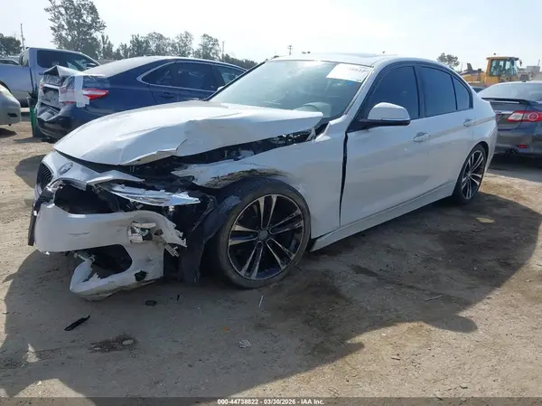 WBA8B9G5XJNU96719 2018 BMW 3ER - Image 2