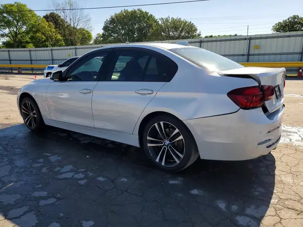 WBA8B9G5XJNU98082 2018 BMW 3ER - Image 2
