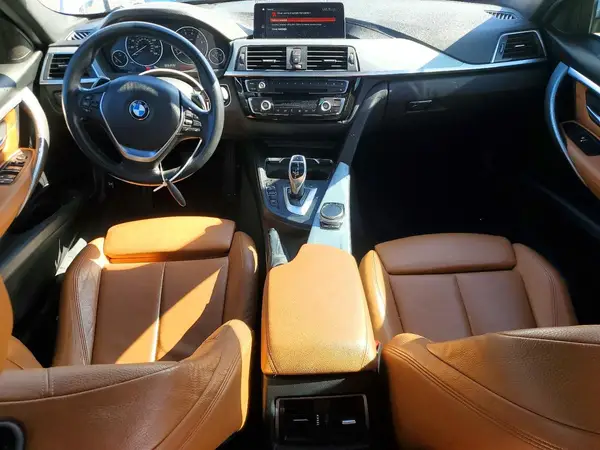WBA8B9G5XJNU98082 2018 BMW 3ER - Image 8