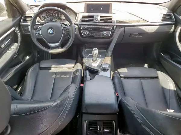 WBA8B9G5XJNU99328 2018 BMW 3ER - Image 8